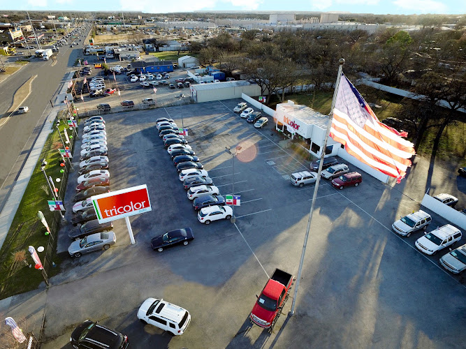Tricolor Auto - Buckner Blvd.