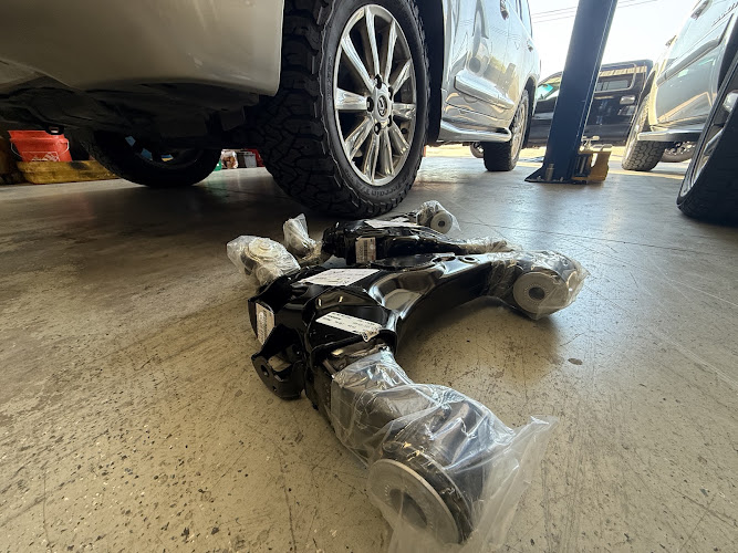 Wayne Motors LLC | Dallas Independent Auto Repair