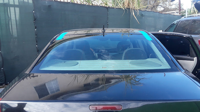 Menos Auto Glass In Los Angeles California