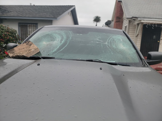 Ultimate Auto Glass & Electronics