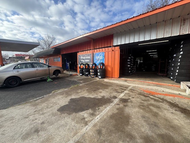 Latinos Tire Center