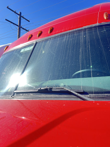 Ruben's Trucks & Auto Glass Replacement