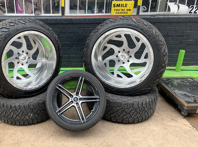 Pegaso tire shop