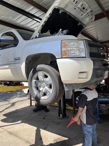 RIVER OAKS CAR CARE