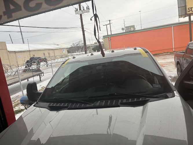 Quality Total Auto Glass LLC. / Vidrios Para Autos Quality Total Auto Glass LLC. / Vidrios Para Autos