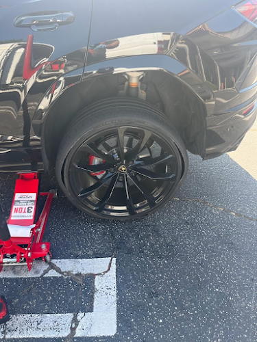 24 Hour Mobile Roadside Tire Shop