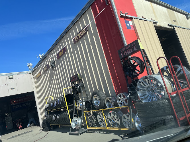 Stockyards Tire & Wheels Accessories