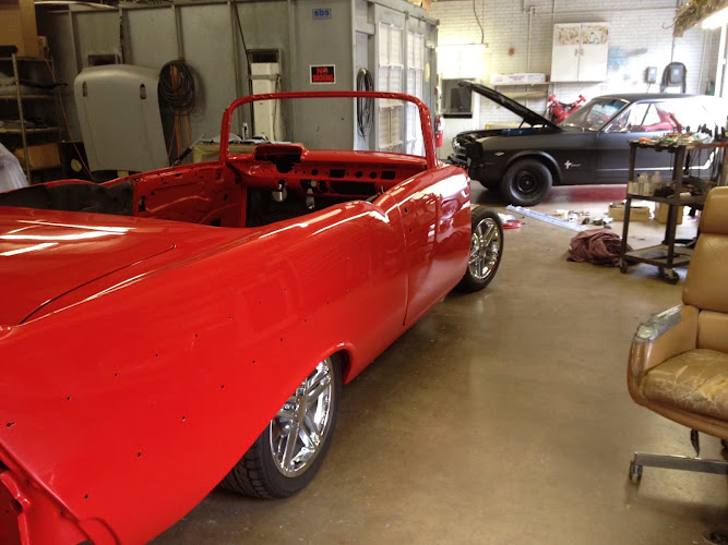 Auto Body Specialist