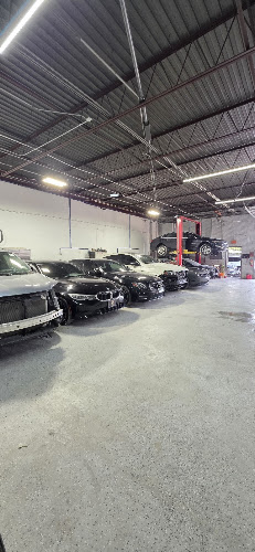 Iskom Collision Center