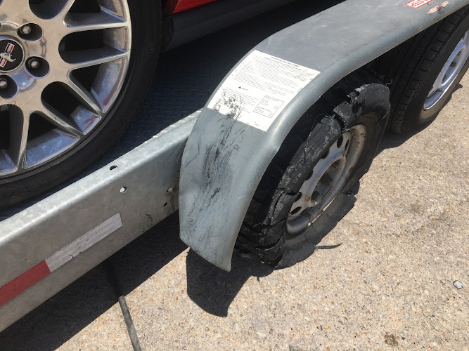 Leo's Tire Shop