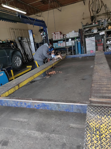 A & B Muffler Shop