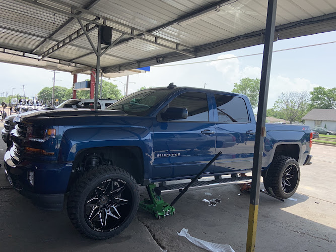 D-Town Wheels and Tires