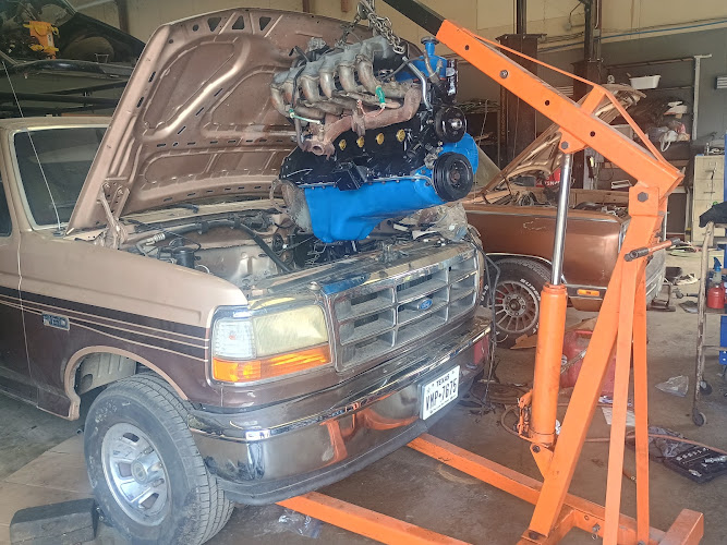 El Rincon Mechanic Shop