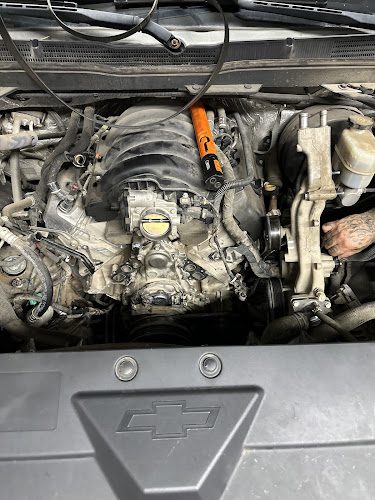 Car tech autorepair