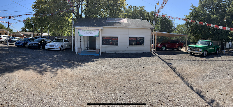 E.E. Credit Motors