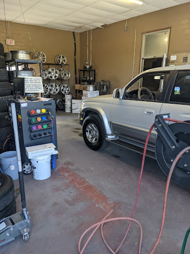 Lazo Tires & Inspections