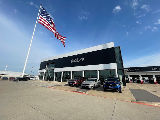 Clay Cooley Kia