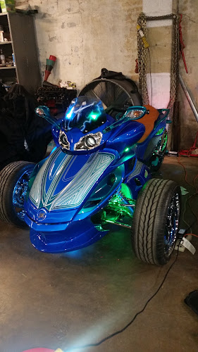 El Perron Custom Paint