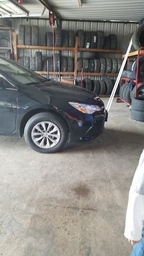 Homero's Tireshop