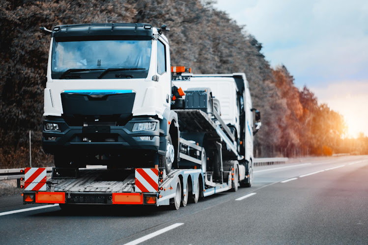 Fox Towing Llc