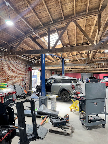 Apple Collision – Koreatown