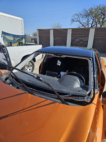 M&M AUTO GLASS
