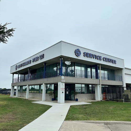 Safe Harbor Pier 121 Marine Service Center