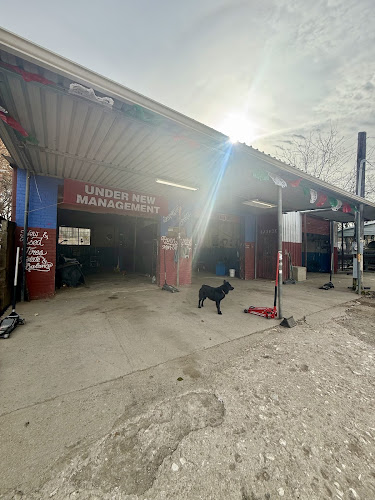 Manny’s Tire Shop