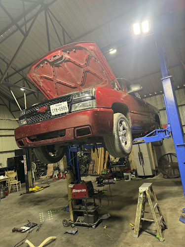 Reyes auto shop