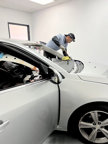 Select Auto Hail Repair