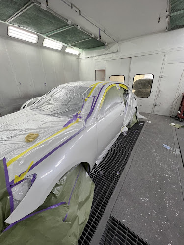 Triple R Paint and Body