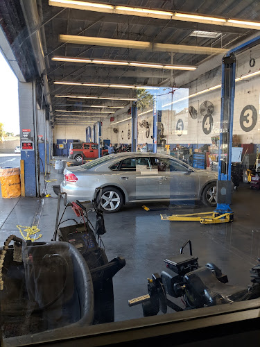Pep Boys Auto Service & Tires