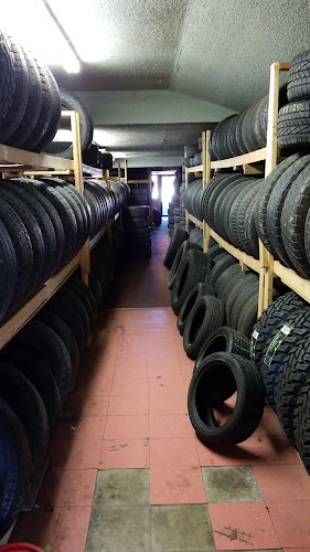 Castillo’s Tire Shop
