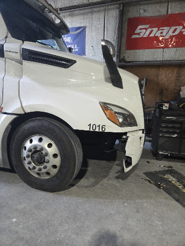 SEMI TRUCK & AUTO SERVICE CENTER