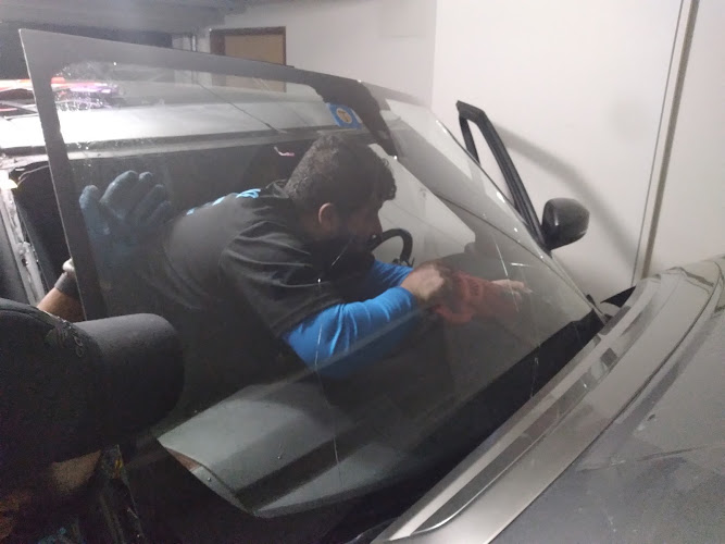 Safe Seal Auto Glass LLC