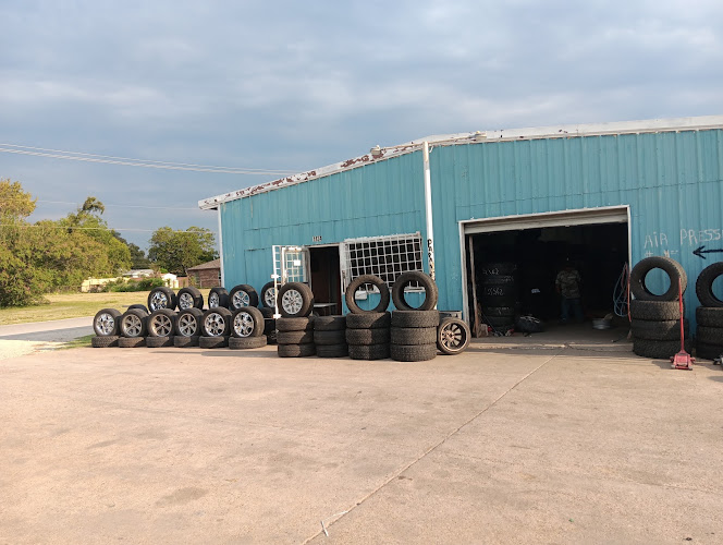 Alex tire shop
