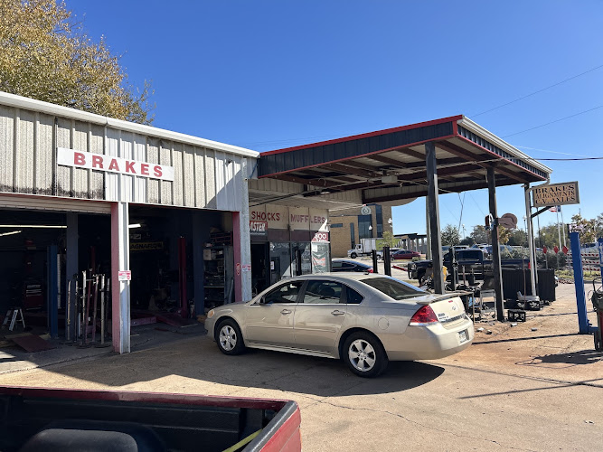 Edmundo's L & M Muffler & Tires
