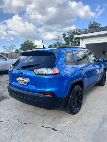 Olvera’s Car Wash & Detailing