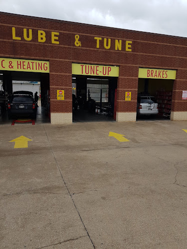 SpeeDee Oil Change & Auto Service