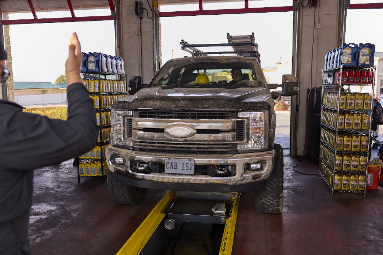 Take 5 Oil Change