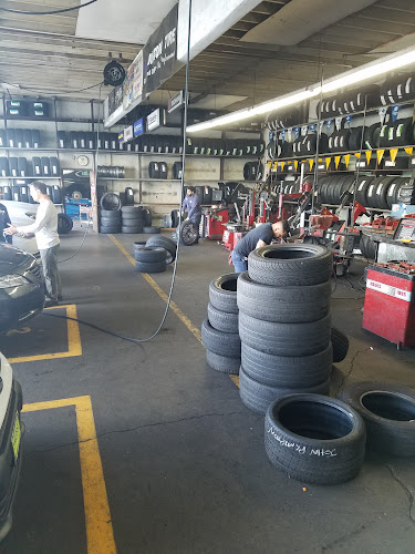 Davis Brothers Tires