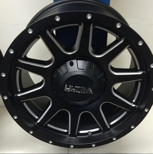 Custom Rims & Tires Custom Rims & Tires