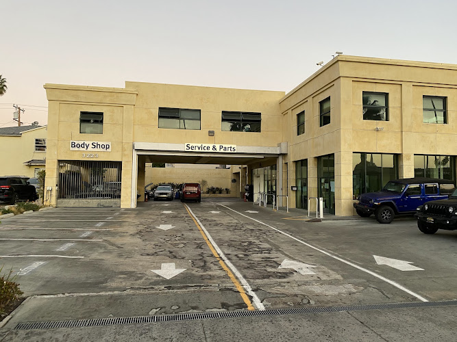 Santa Monica Chrysler Jeep Dodge Ram