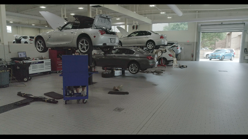 BMW of Arlington Service Center