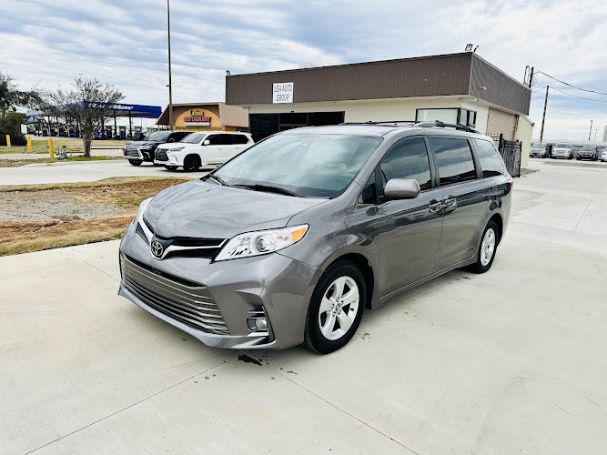 USA AUTO GROUP