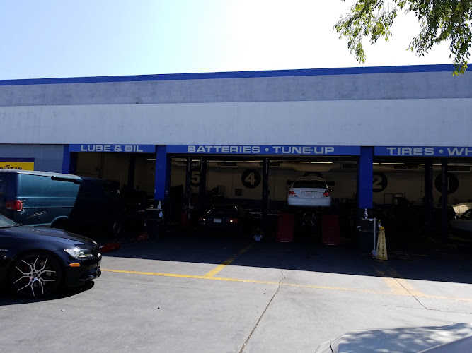 Pep Boys Auto Service & Tires