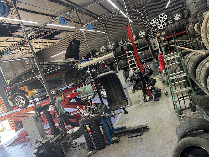 DEAN AUTO REPAIR & TIRE