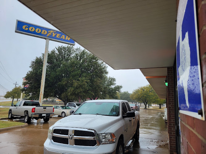 C S Lee Tire & Auto