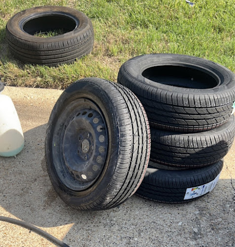 JR Tires & Service (mobile)