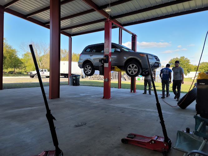 Isidro Tire Shop